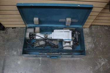 Makita HPM 1500 Heavy Duty Demolition Jack Hammer Concrete Breaker