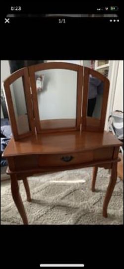 Mirror table