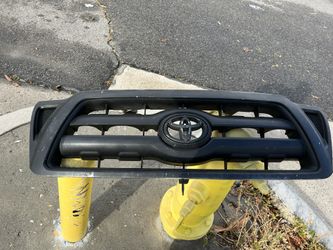Toyota Tacoma grilles