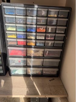 Mosaic glass piece assortment with organized trays