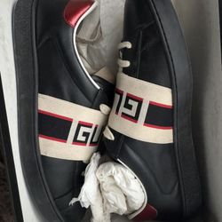 Gucci Shoe
