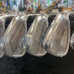 New-Wilson-Staff-D9-Forged-Iron-Set-4-thru-PW/GW-Right-Hand-Stiff-Flex-Steel-Shaft