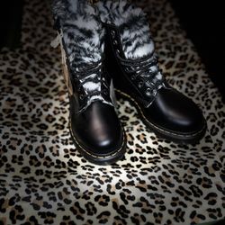 Dr. Martens Docs 1460 8-Eye Serena Boot Black / Zebra Fur Lined, Women's Size 7