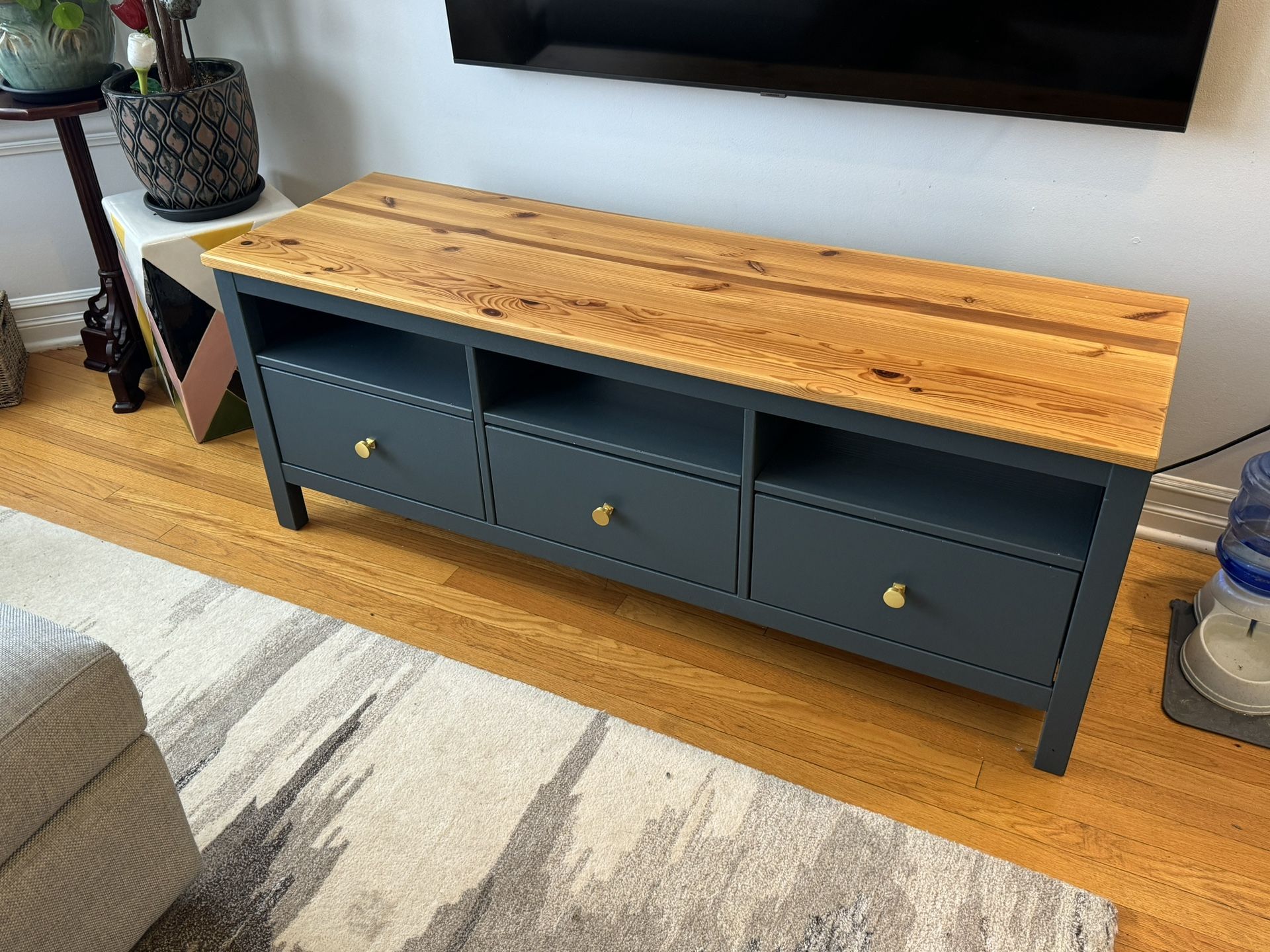 IKEA Hemnes TV Stand 