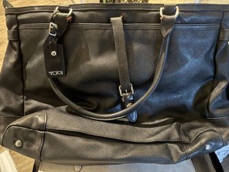 Tumi purse