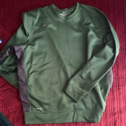 Nike Athletic Pull Over 