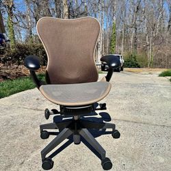 Herman-Miller-Mirra-Chair.