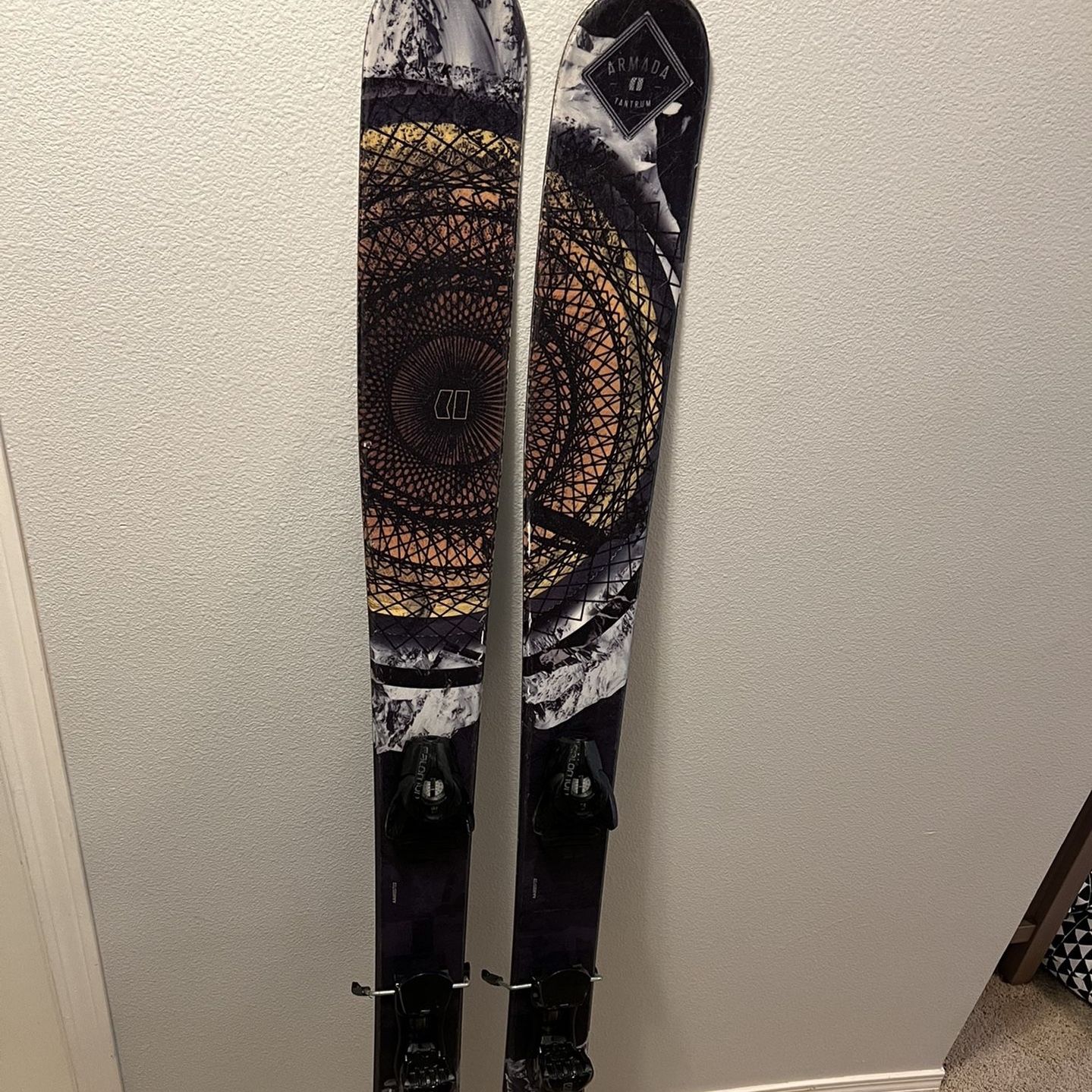 Youth Armada Tantrum Skis (size 156 cm) for Sale in Seattle, WA