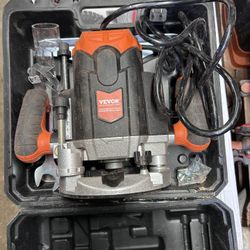 Plunge Router 
