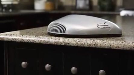 Boomerang air sanitizer