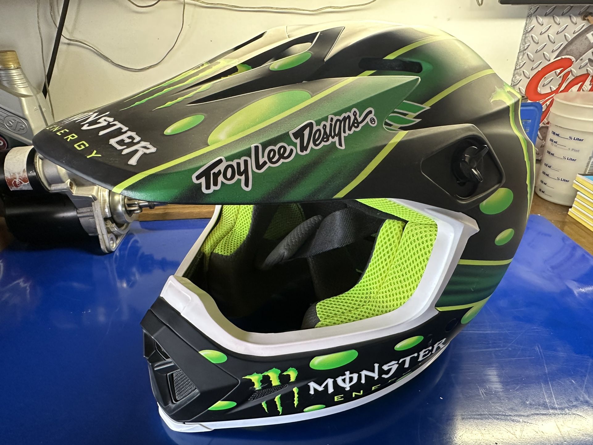 bell monster energy mx helmet