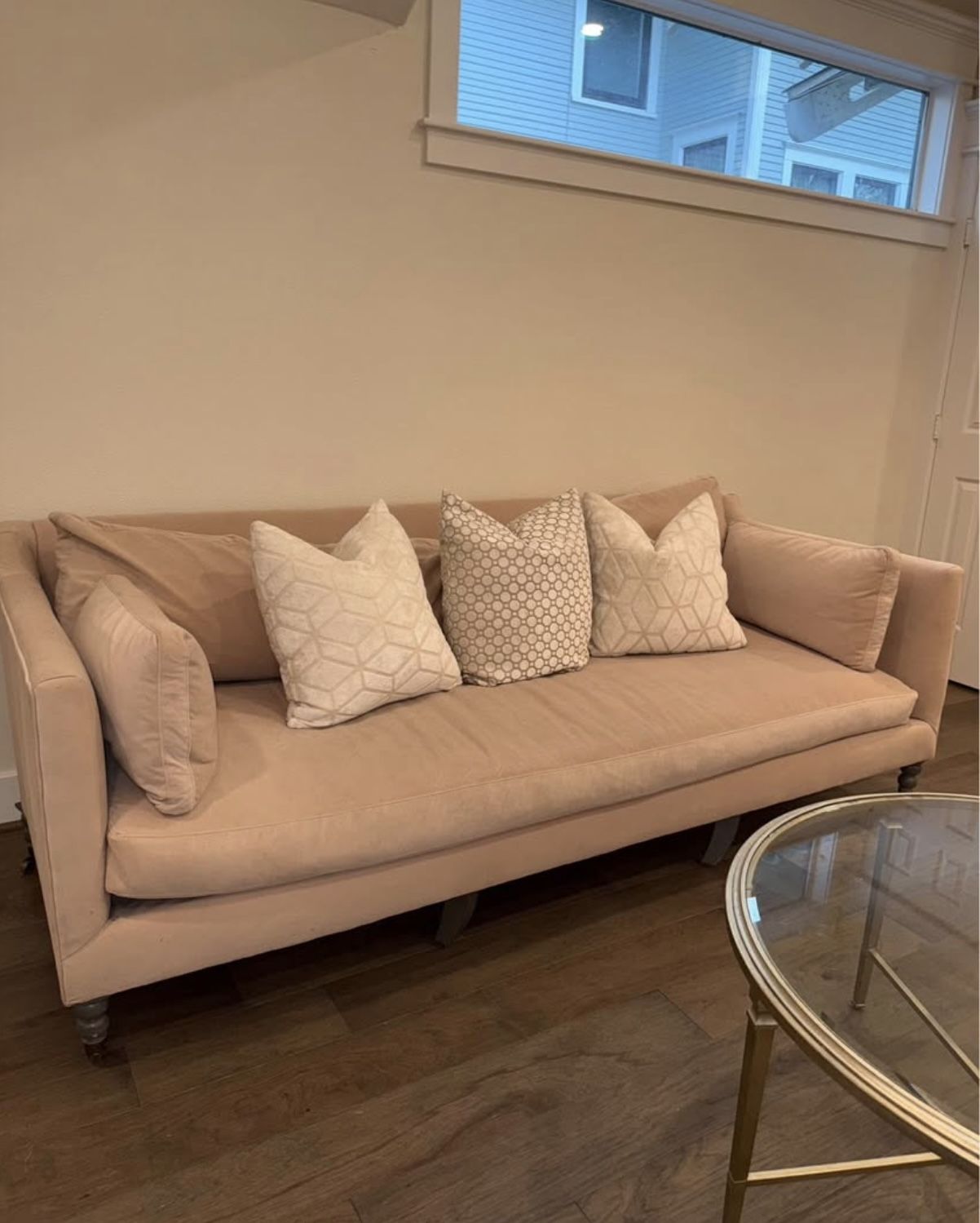 Pink Couch And Coffee Table 