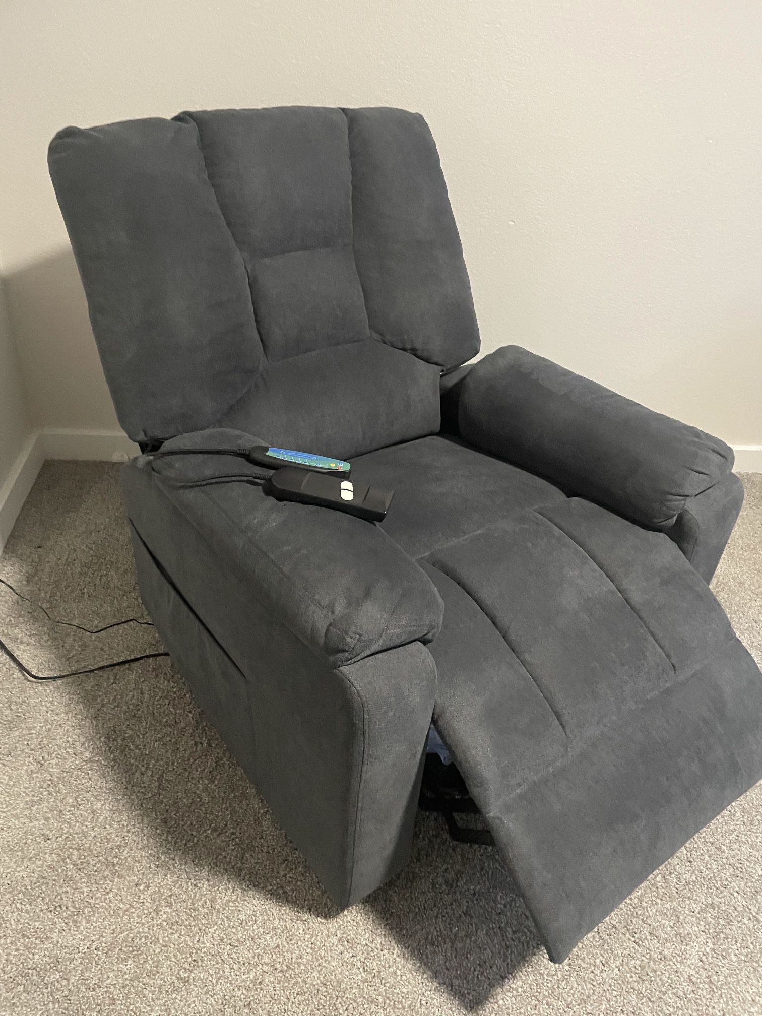 **PENDING PICK UP** New Power Lift Recliner w/Vibrating  Massage