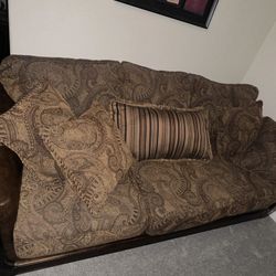 Free couch!!