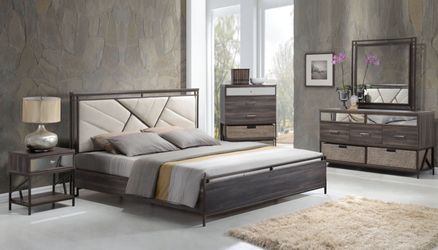 4 Piece Queen Bedroom Set