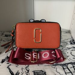 Marc Jacobs Orange snapshot Bag 7.5” 2.5” 4.5”
