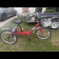 Traditional Sun  3-wheel Bike  With Gears In Great Shape 