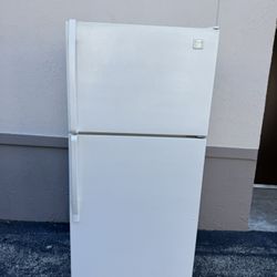 Whirlpool Refrigerator Good Condition Everything Works Fine 