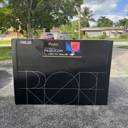 PA32UCDM 32” OLED monitor