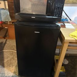 Mini Fridge And Microwave 