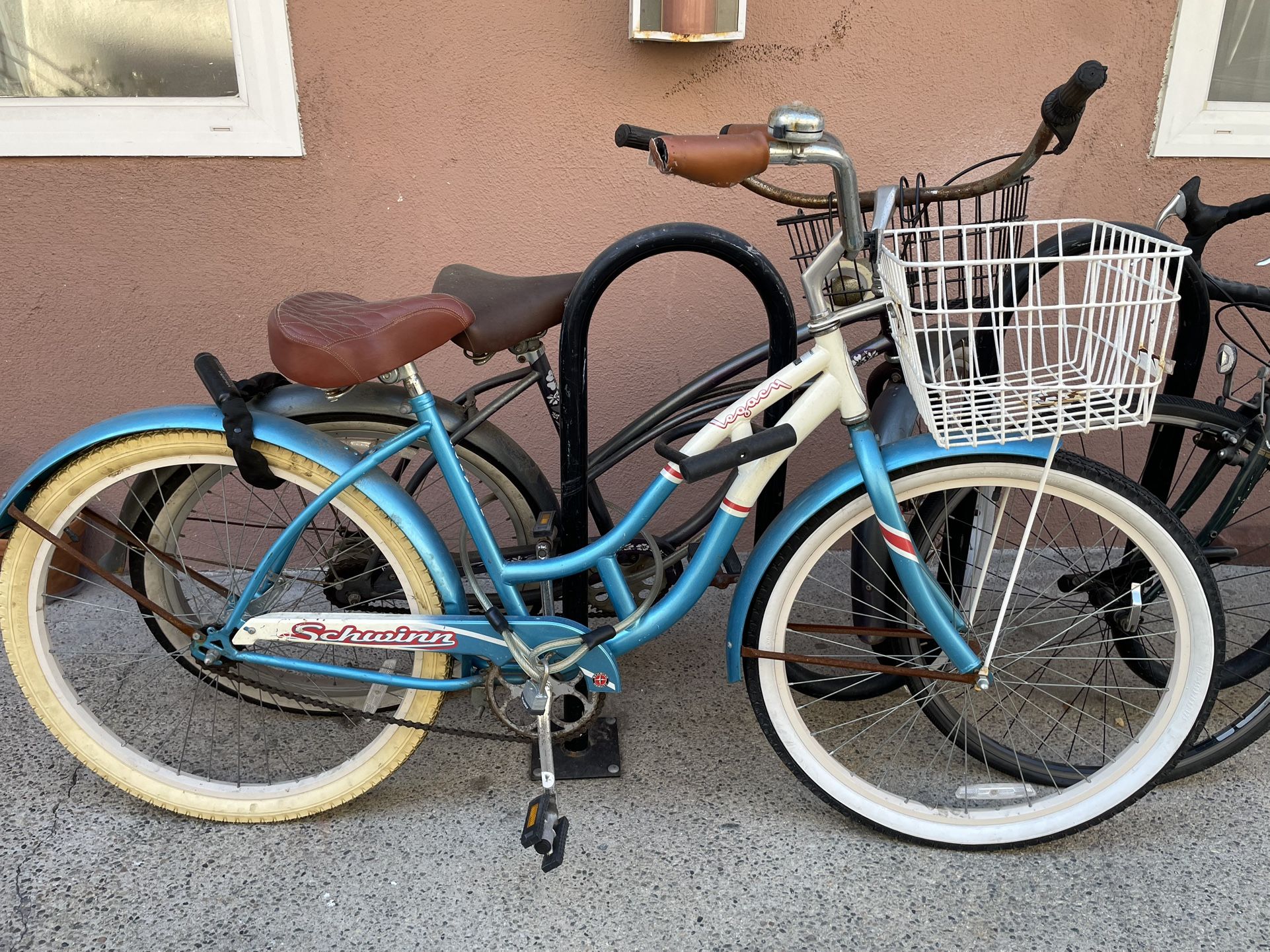 Schwinn Beach Cruiser