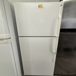 GE 30” TOP AND BOTTOM REFRIGERATOR 