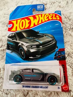 Hot wheels ‘20 Dodge Charger Hellcat