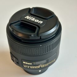 Nikon AF-S NIKKOR 85mm f/1.8G Lens