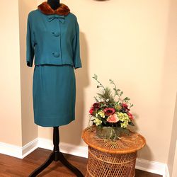 Vintage Tailored Wool Blend & Fur Teal Skirt Suit - Size 4