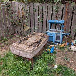 Free Sandbox With Lid