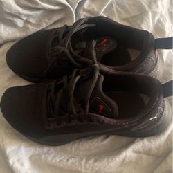 Boys Puma Shoes Size 5.5 