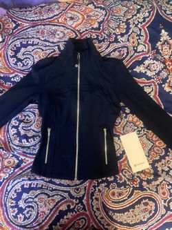 Lululemon define jacket size 2