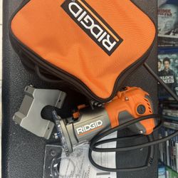 Ridgid 1/4” Compact Fixed Base Router 
