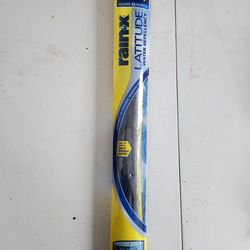 16-inch Rain-X Latitude Water Repellency 2-in-1 windshield wiper blade