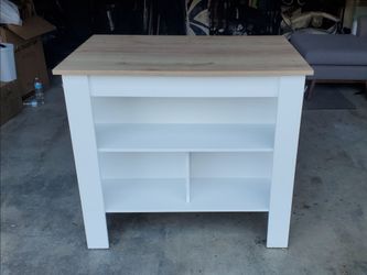 Kitchen island/ storage with stools