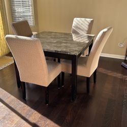 Dining Room Table And Chairs 