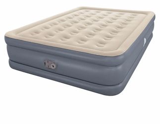 18" Queen Air Mattress with Built-in AC Pump