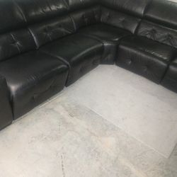 SECTIONAL GENUINE LEATHER RECLINER ELECTRIC ⚡ BLACK COLOR.. DELIVERY 🚚 SERVICE AVAILABLE 🚚💥🚚