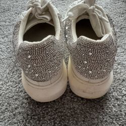 Women's leather sneakers, size 7