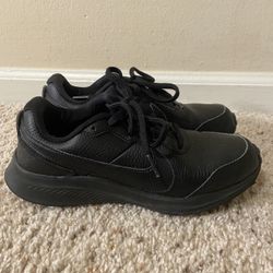 Nike Boys Size 4.5 Youth Sneakers Gym Shoes CN9146-001 - Black