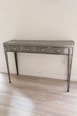 Metal entryway table