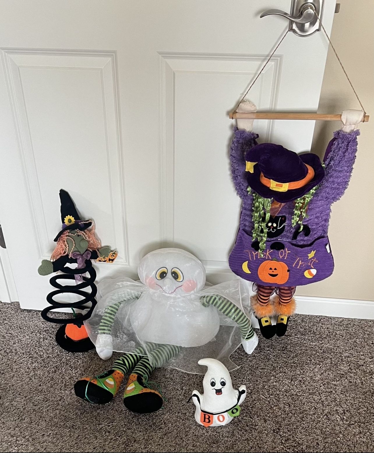 Halloween Holiday Bundle Of Fun Decorations Lot Of 5 excellent condition