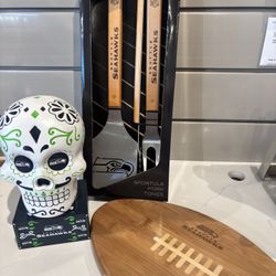Brand New Seattle Seahawks BBQ & Entertaining Gift Set