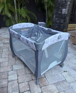 Pack and play foldable brand new