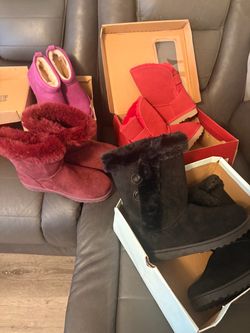 Size 10 boots new $40 each