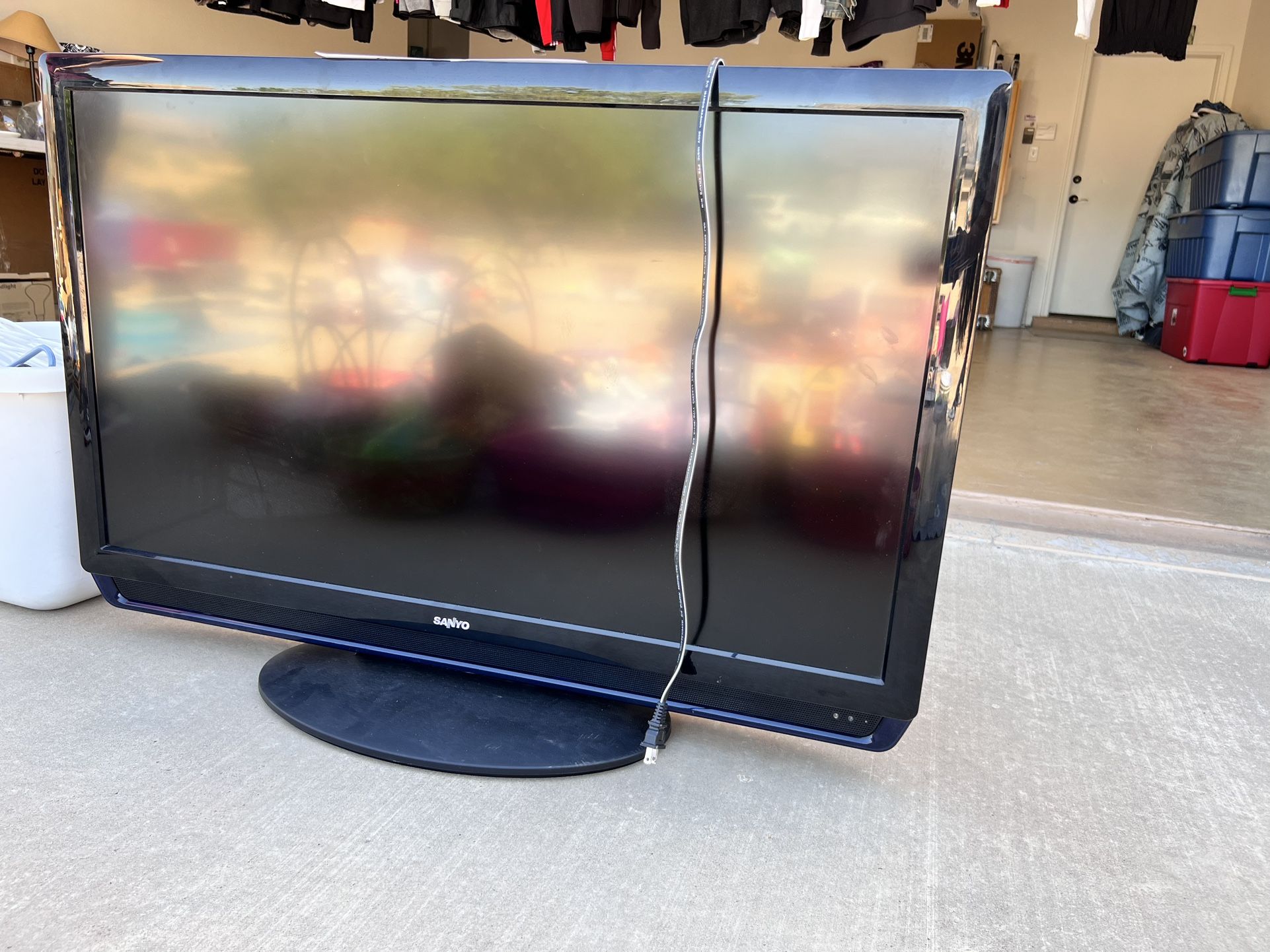 Sanyo Flat Screen TV – 42”