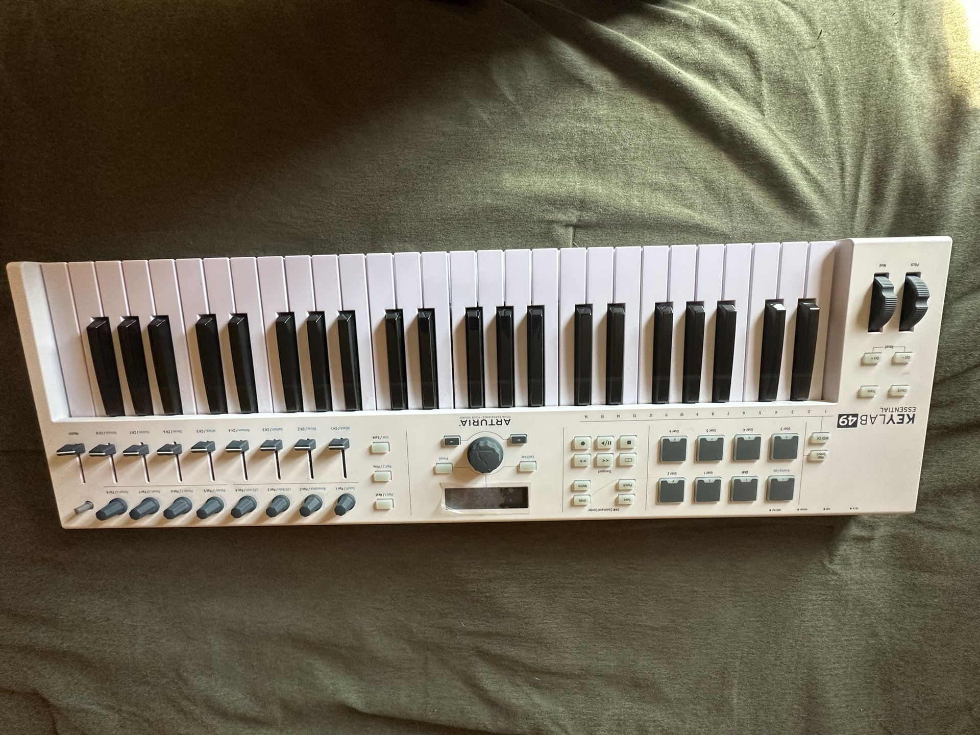 Arturia KeyLab Essential 49 MK3