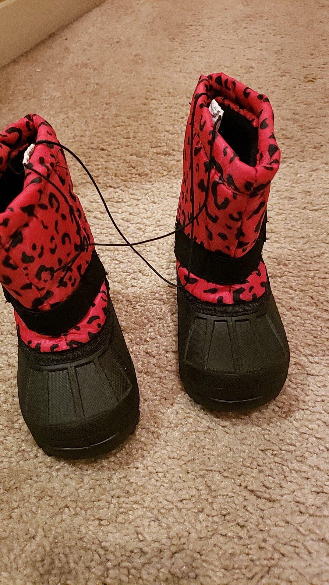 Toddler girls snow/winter boots size 6
