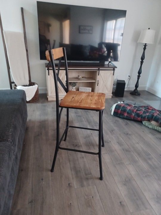 3 Bar Stools