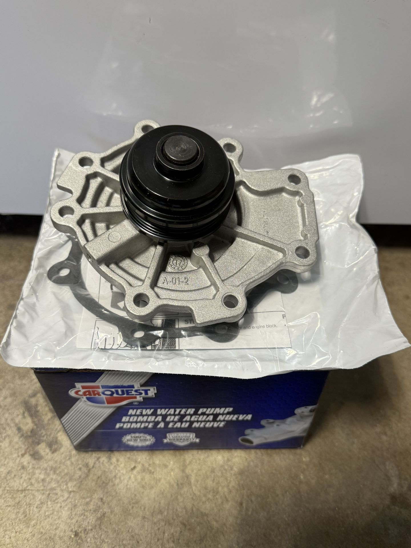 Ford/Mazda Water Pump *read Description For Fitment*